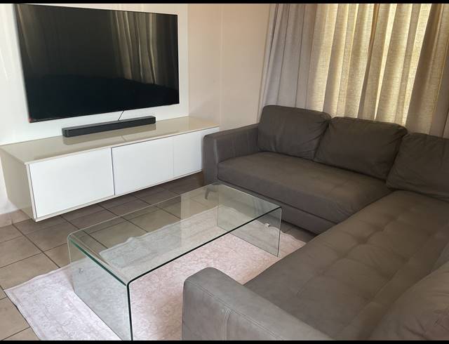 3 BEDROOM FREESTANDING FOR SALE IN THATCH HILL ESTATE